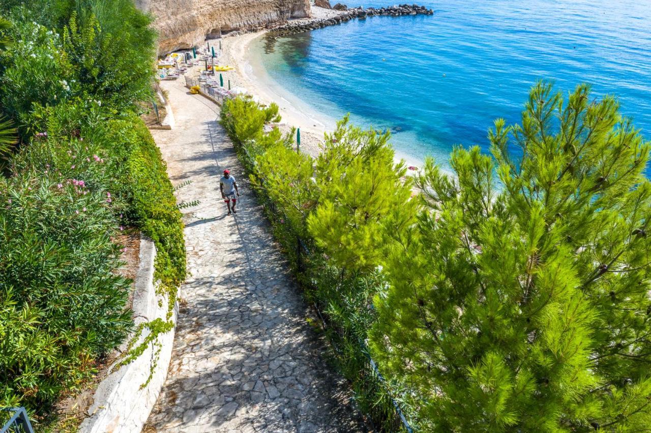 Villaggio Baia Del Monaco Manfredonia Ngoại thất bức ảnh