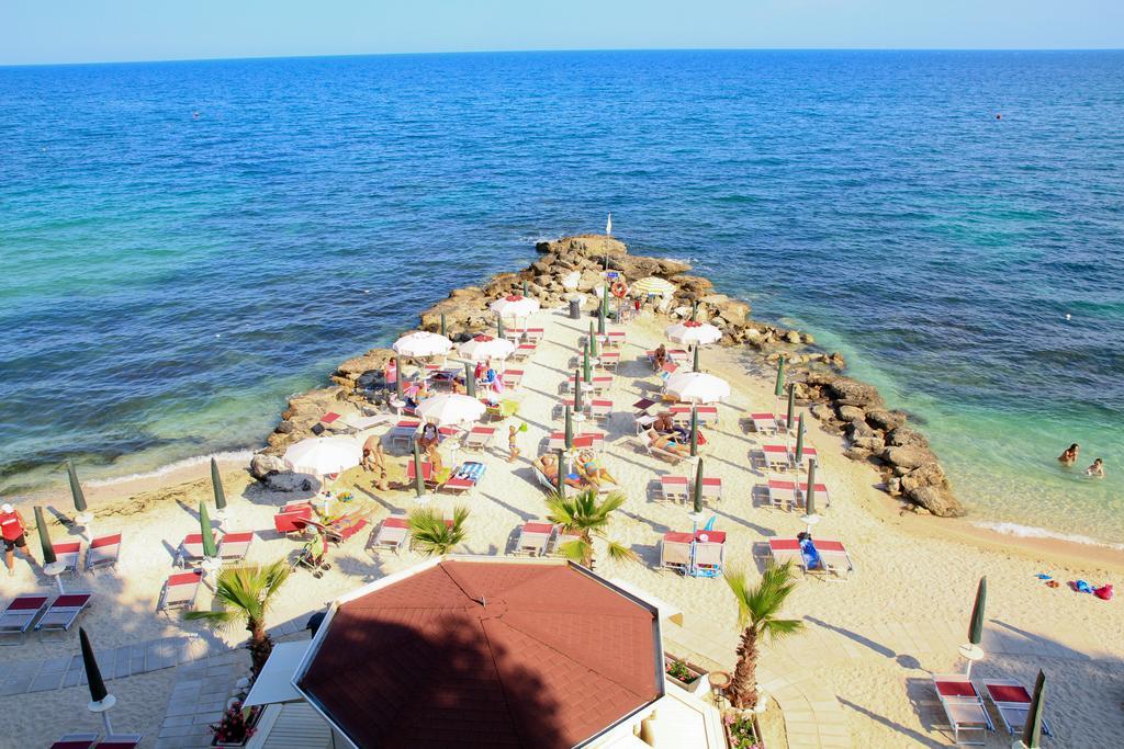 Villaggio Baia Del Monaco Manfredonia Ngoại thất bức ảnh
